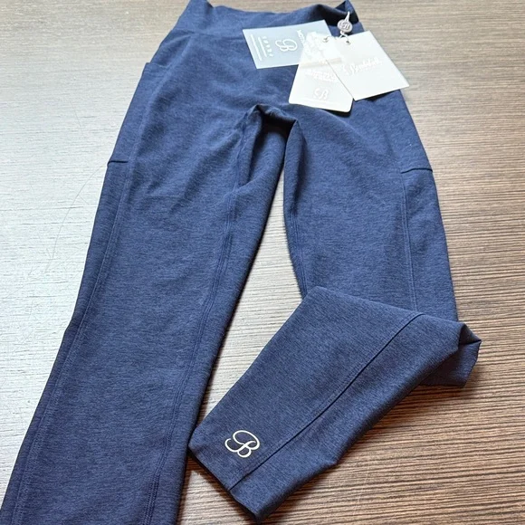 Bombshell Sportswear Define Pocket Navy Blue Leggings - Picture 3 of 5